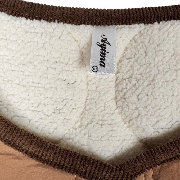 NWOT Quilted Vest Sz XL Tan Sherpa Lining Gold Buttons Pockets Preppy Comfy Boxy - Picture 5 of 10